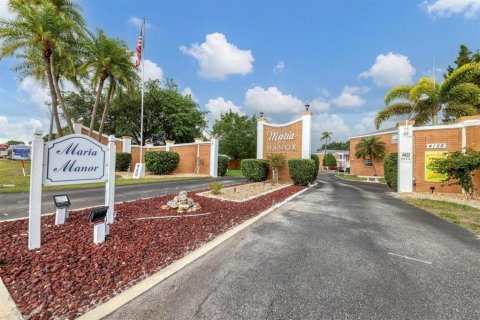 Condominio en venta en Port Charlotte, Florida, 2 dormitorios, 99.5 m2 № 520836 - foto 2
