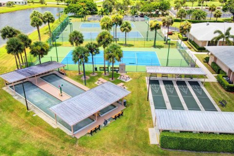 Villa ou maison à vendre à West Palm Beach, Floride: 2 chambres, 137.4 m2 № 1185463 - photo 19