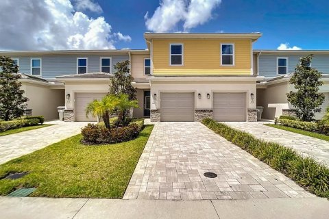 Touwnhouse à vendre à Four Corners, Floride: 3 chambres, 158.31 m2 № 1289750 - photo 1