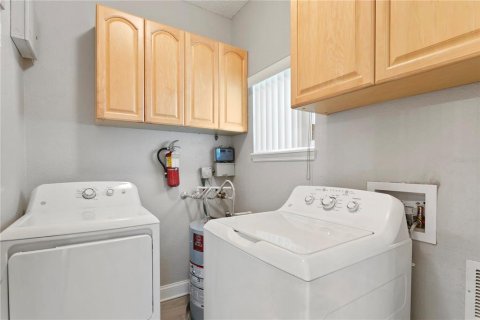 Condo in Tampa, Florida, 1 bedroom  № 1338419 - photo 23