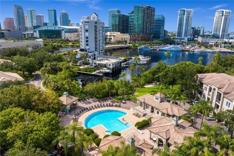 Condo in Tampa, Florida, 1 bedroom  № 1338419 - photo 30