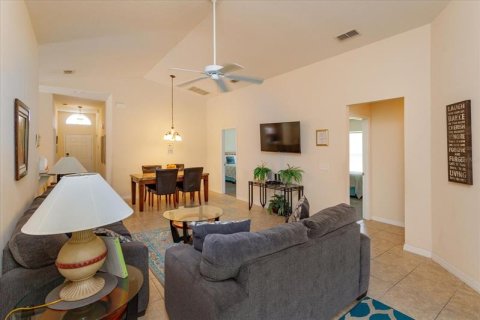 Casa en venta en Davenport, Florida, 5 dormitorios, 156.08 m2 № 221124 - foto 15