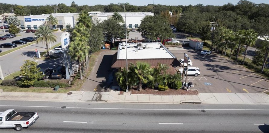 Commercial property in Tampa, Florida 154.12 sq.m. № 842537