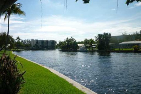 Condominio en venta en Boca Raton, Florida, 1 dormitorio, 73.86 m2 № 1096713 - foto 18