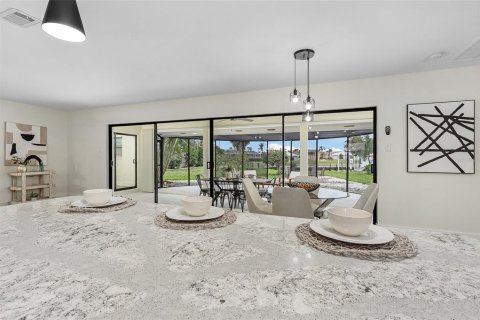 Villa ou maison à vendre à Punta Gorda, Floride: 3 chambres, 151.34 m2 № 731513 - photo 11