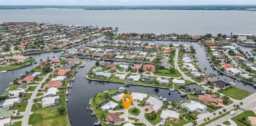 Villa ou maison à Punta Gorda, Floride 3 chambres, 151.34 m2 № 731513