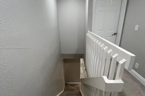 Купить таунхаус в Коконат Крик, Флорида 2 спальни, 122.72м2, № 983125 - фото 17