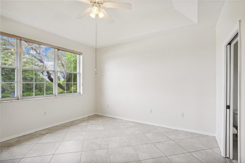 House in Sunrise, Florida 3 bedrooms, 133.22 sq.m. № 1383521 - photo 18