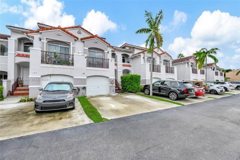 Copropriété à vendre à Miami, Floride: 3 chambres, 166.3 m2 № 1383544 - photo 2