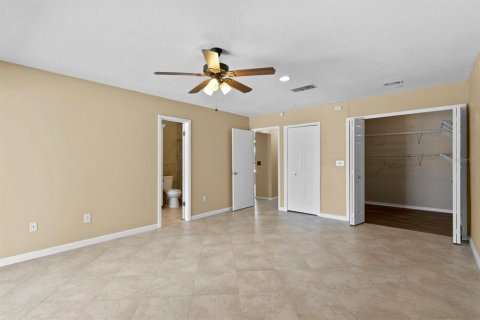 Casa en venta en Tampa, Florida, 4 dormitorios, 218.04 m2 № 1344203 - foto 19