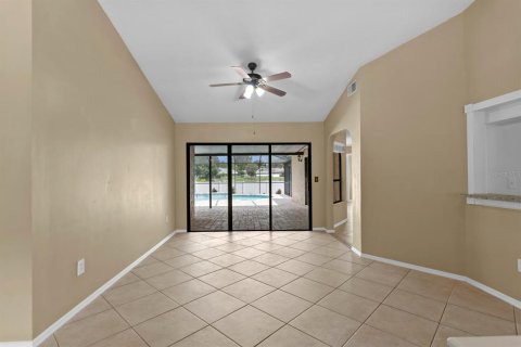 House in Tampa, Florida 4 bedrooms, 218.04 sq.m. № 1344203 - photo 7