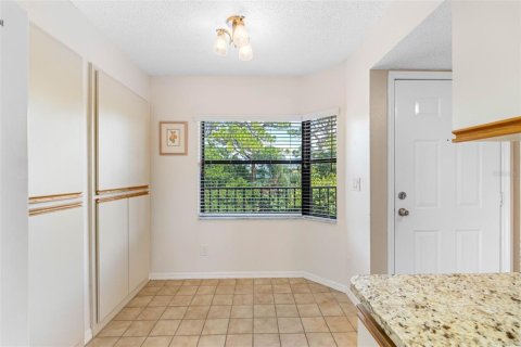 Condo in Saint Petersburg, Florida, 2 bedrooms  № 1344201 - photo 14