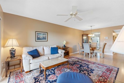 Condo in Saint Petersburg, Florida, 2 bedrooms  № 1344201 - photo 21