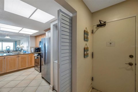 Copropriété à vendre à Madeira Beach, Floride: 2 chambres, 103.12 m2 № 1344198 - photo 14