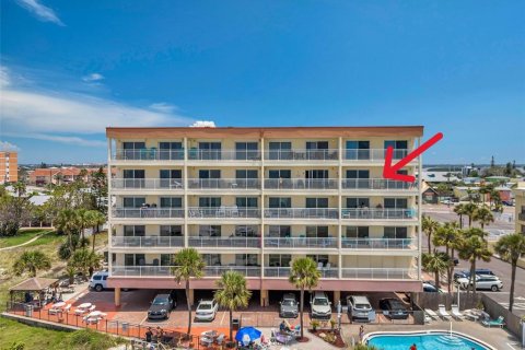 Copropriété à vendre à Madeira Beach, Floride: 2 chambres, 103.12 m2 № 1344198 - photo 2