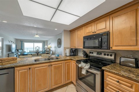 Copropriété à vendre à Madeira Beach, Floride: 2 chambres, 103.12 m2 № 1344198 - photo 16