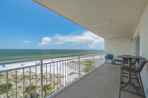 Copropriété à vendre à Madeira Beach, Floride: 2 chambres, 103.12 m2 № 1344198 - photo 9