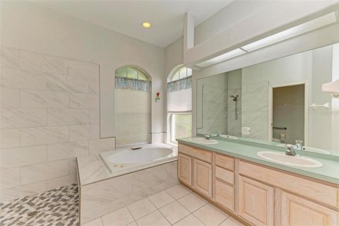 Casa en venta en Lakewood Ranch, Florida, 4 dormitorios, 187.38 m2 № 1344204 - foto 28