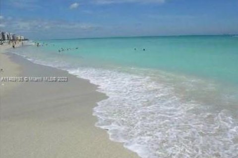 Condominio en alquiler en Miami Beach, Florida, 1 dormitorio, 110.55 m2 № 850941 - foto 22