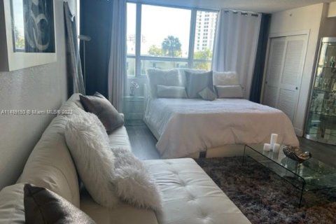 Copropriété à louer à Miami Beach, Floride: 1 chambre, 110.55 m2 № 850941 - photo 5