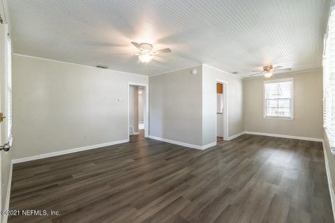 Villa ou maison à louer à Neptune Beach, Floride: 2 chambres, 74.32 m2 № 802032 - photo 3