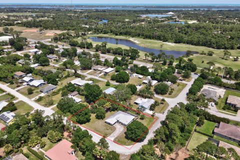 House in Vero Beach, Florida 3 bedrooms, 156.73 sq.m. № 1118570 - photo 4