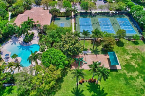 Casa en venta en Lake Worth, Florida, 5 dormitorios, 261.61 m2 № 1118743 - foto 1