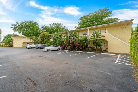 Condominio en venta en Wilton Manors, Florida, 2 dormitorios, 67.63 m2 № 1118744 - foto 1