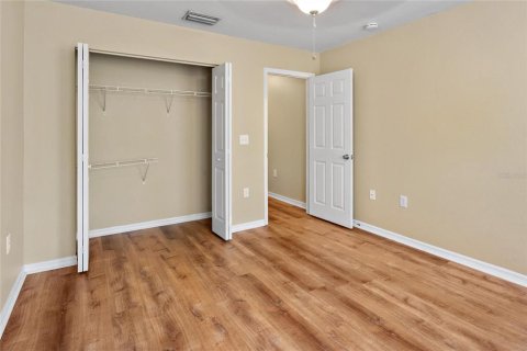 Townhouse in Palm Harbor, Florida 3 bedrooms, 144.83 sq.m. № 1361779 - photo 24