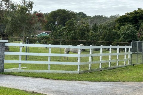 Villa ou maison à vendre à Homestead, Floride: 3 chambres, 224.64 m2 № 942923 - photo 8