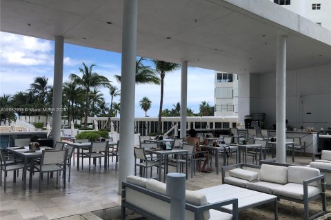 Condominio en venta en Bal Harbour, Florida, 1 dormitorio, 83.24 m2 № 1372357 - foto 6