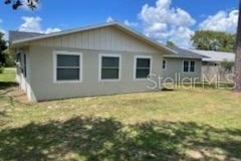 Villa ou maison à louer à Ocala, Floride: 3 chambres, 164.16 m2 № 1341103 - photo 1