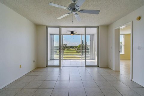 Condo in Bradenton, Florida, 2 bedrooms  № 1372147 - photo 21