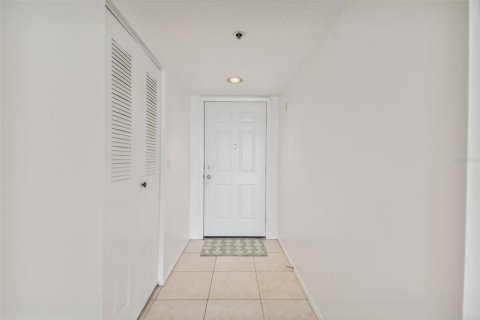 Condo in Bradenton, Florida, 2 bedrooms  № 1372147 - photo 13