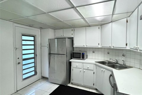 Condominio en venta en Lauderhill, Florida, 2 dormitorios, 111.48 m2 № 655831 - foto 6