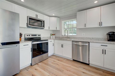 Villa ou maison à vendre à Englewood, Floride: 2 chambres, 83.61 m2 № 796324 - photo 10