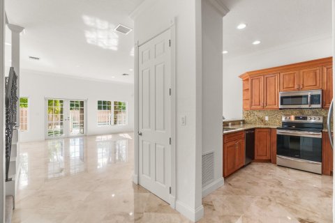 Copropriété à vendre à Fort Lauderdale, Floride: 3 chambres, 242.47 m2 № 982014 - photo 29