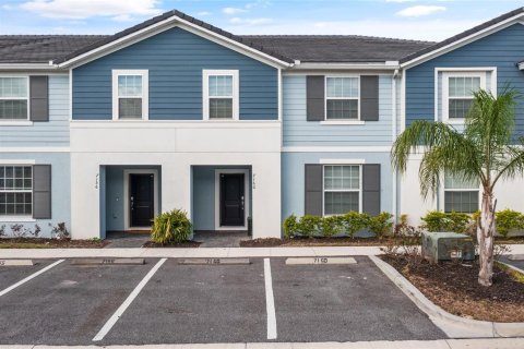 Touwnhouse à vendre à Davenport, Floride: 5 chambres, 211.91 m2 № 1261811 - photo 1