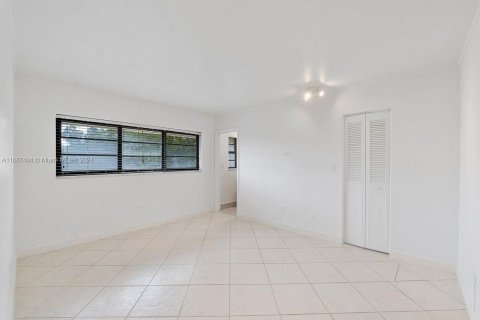 Condominio en venta en Coral Gables, Florida, 2 dormitorios, 87.7 m2 № 1428512 - foto 6