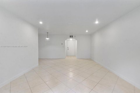 Condominio en venta en Coral Gables, Florida, 2 dormitorios, 87.7 m2 № 1428512 - foto 14