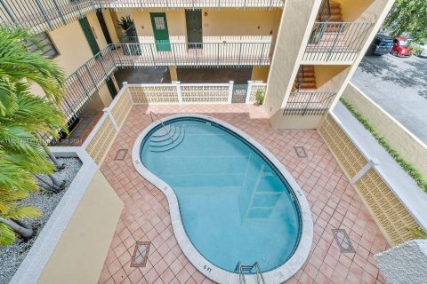 Condominio en venta en Coral Gables, Florida, 2 dormitorios, 87.7 m2 № 1428512 - foto 19