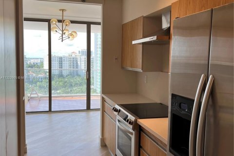 Condo in Aventura, Florida, 2 bedrooms  № 203380 - photo 3