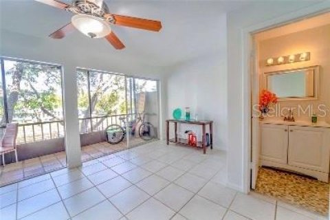 Copropriété à vendre à Tampa, Floride: 3 chambres, 141.21 m2 № 1393941 - photo 6