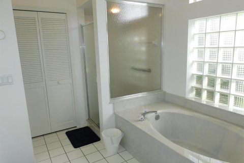 Villa ou maison à louer à Sarasota, Floride: 3 chambres, 162.3 m2 № 709041 - photo 20