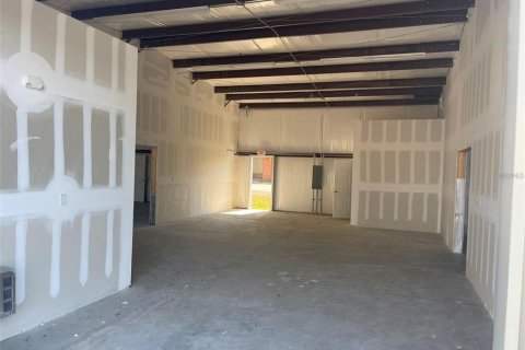 Propiedad comercial en alquiler en Belleview, Florida, 104.52 m2 № 1378294 - foto 4