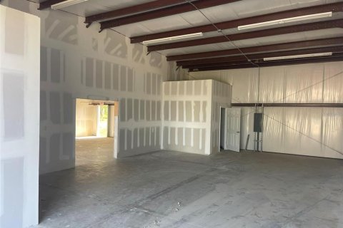 Propiedad comercial en alquiler en Belleview, Florida, 104.52 m2 № 1378294 - foto 6