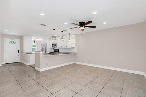 Appartement à louer à Orlando, Floride: 3 chambres, 118.36 m2 № 1378259 - photo 11