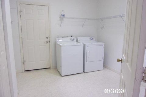 House in Summerfield, Florida 2 bedrooms, 164.07 sq.m. № 1378217 - photo 13