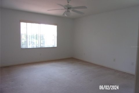 House in Summerfield, Florida 2 bedrooms, 164.07 sq.m. № 1378217 - photo 15