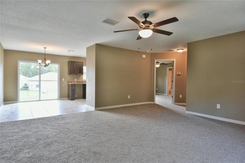 House in Ocala, Florida 3 bedrooms, 123.65 sq.m. № 1378295 - photo 8